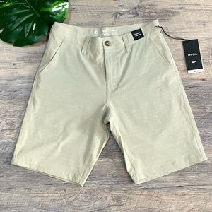NWT RVCA Balance Hybrid Classic Length 20” Size 28| Perfect For Land Or Sea